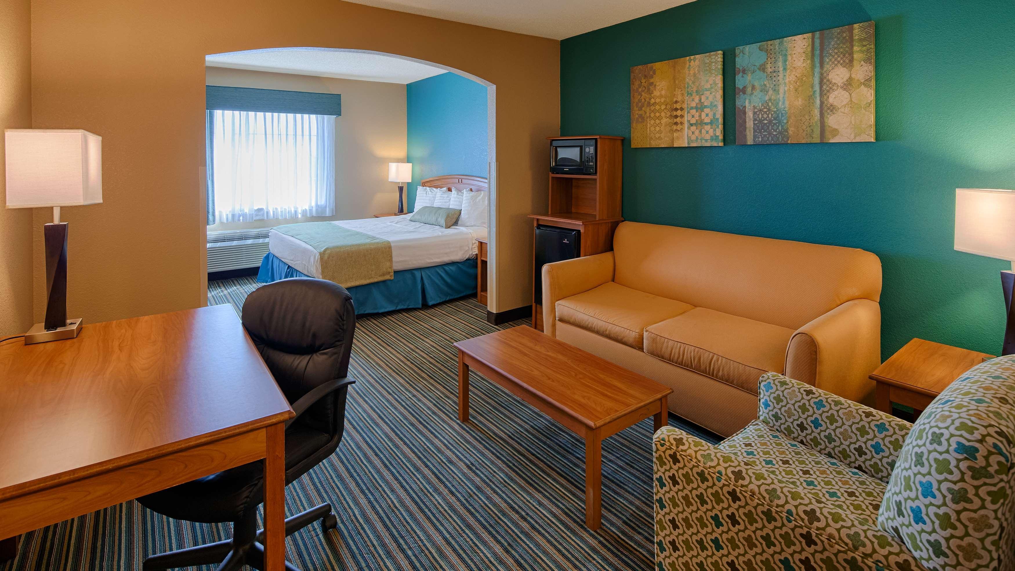 Best Western Governors Inn And Suites Wichita Zewnętrze zdjęcie