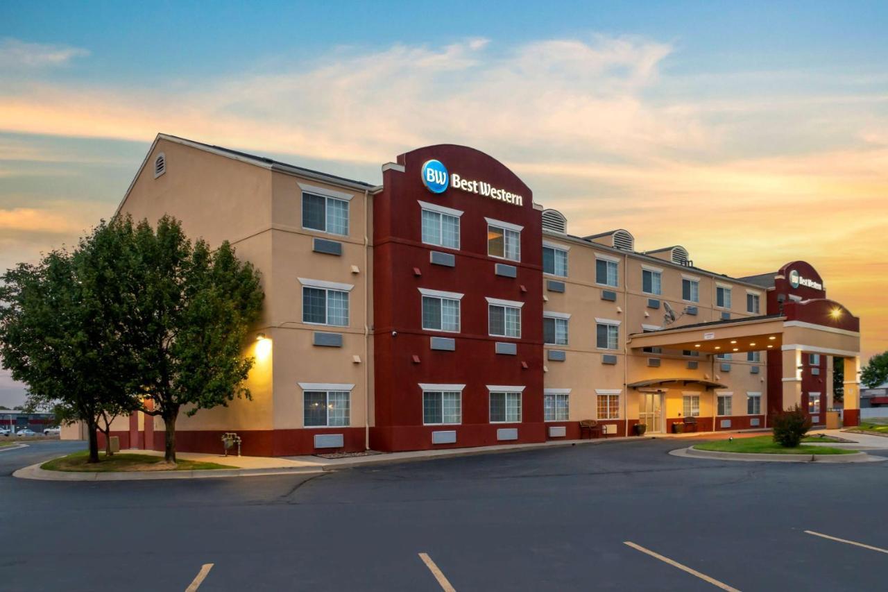 Best Western Governors Inn And Suites Wichita Zewnętrze zdjęcie