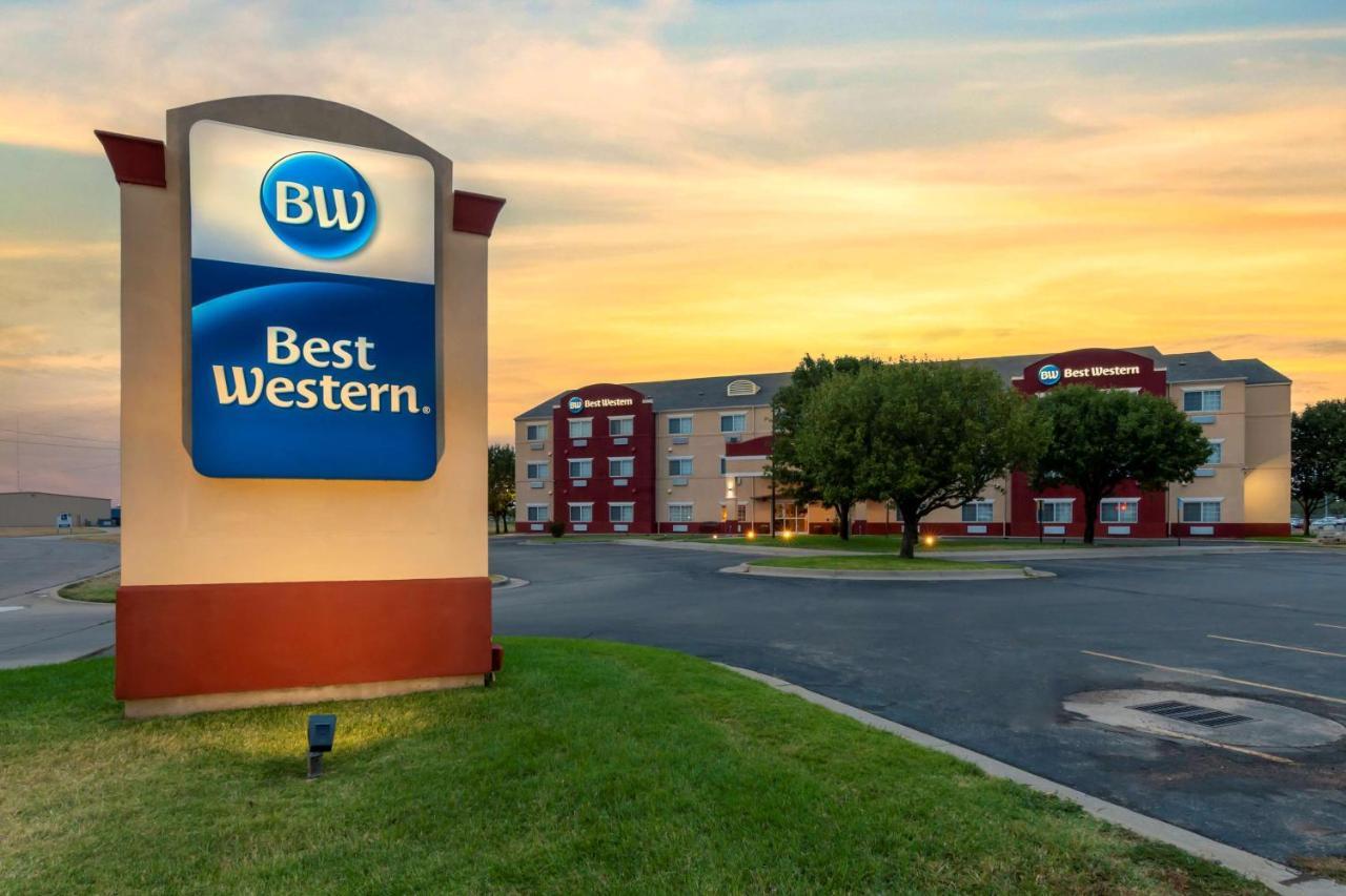 Best Western Governors Inn And Suites Wichita Zewnętrze zdjęcie