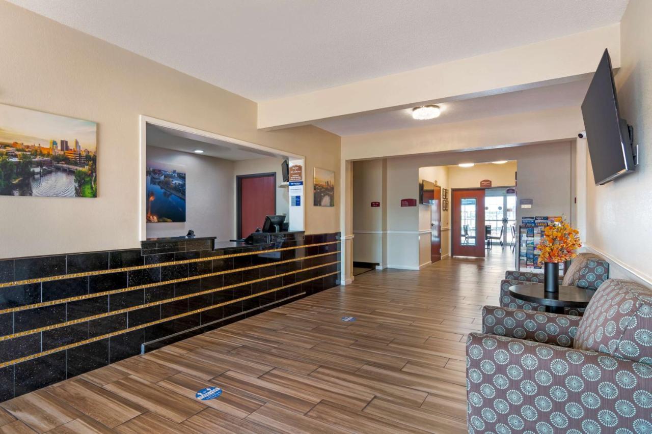 Best Western Governors Inn And Suites Wichita Zewnętrze zdjęcie