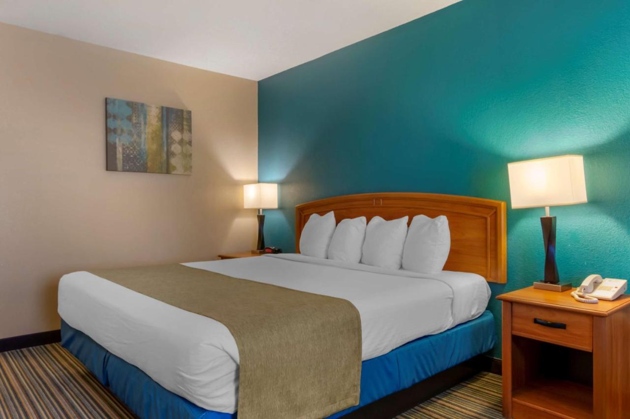 Best Western Governors Inn And Suites Wichita Zewnętrze zdjęcie