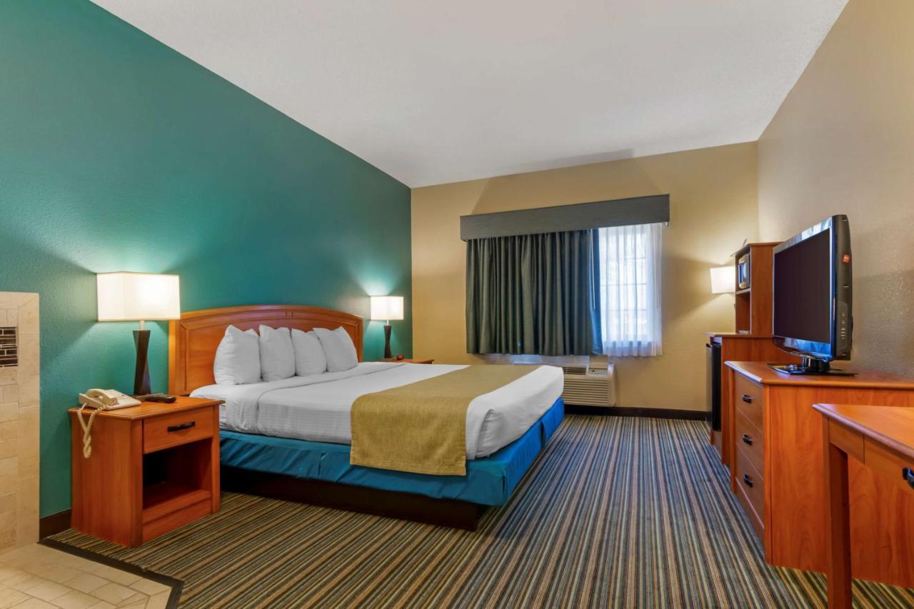 Best Western Governors Inn And Suites Wichita Zewnętrze zdjęcie